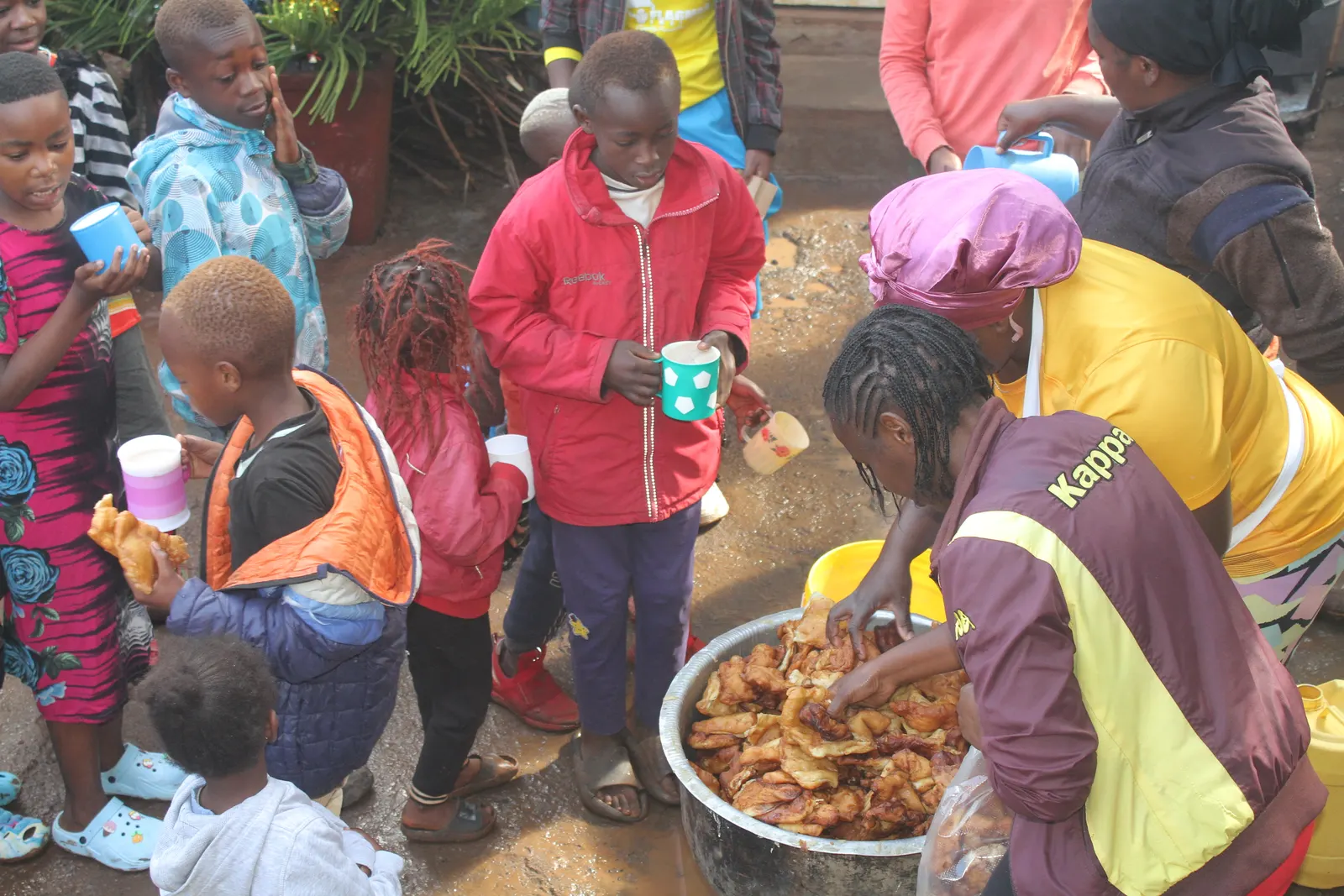 Volunteers helping families